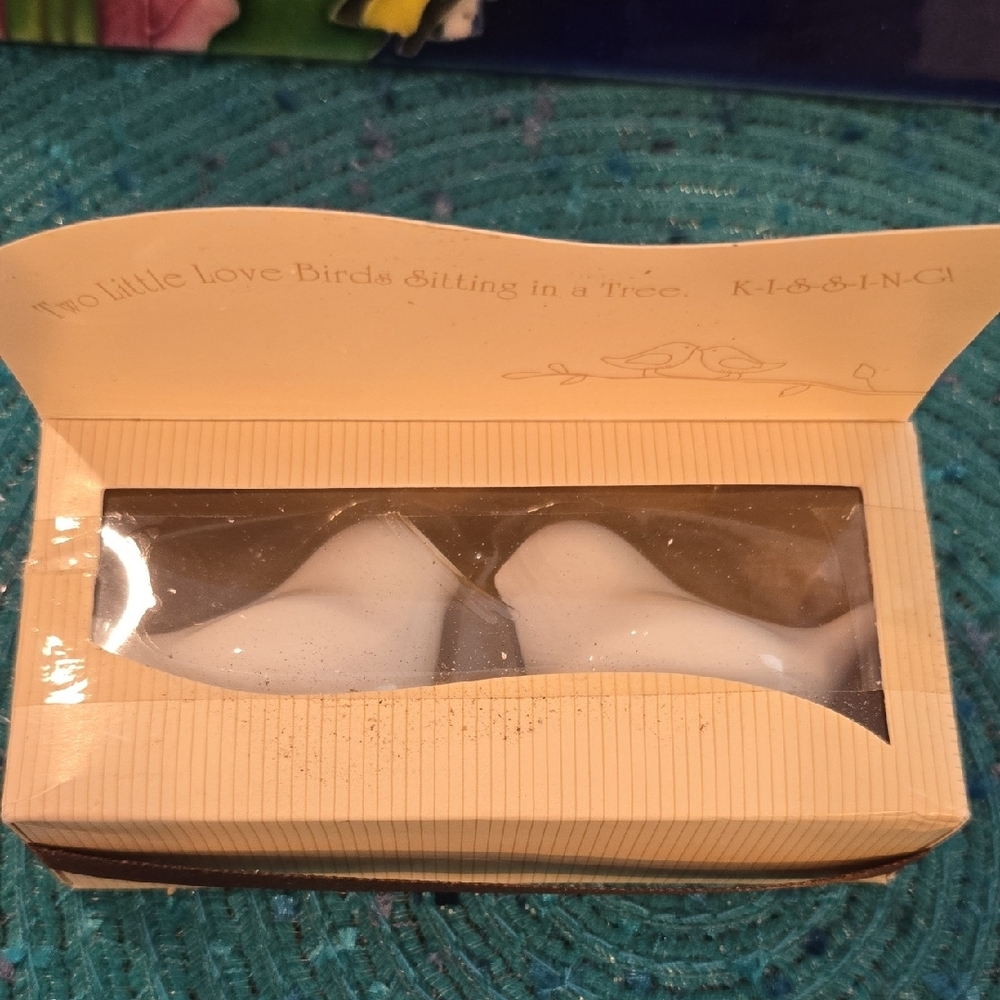 Love Birds Salt And Pepper Shakers